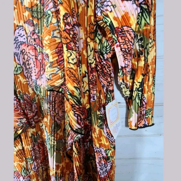 LuLaRoe Orange and Pink Floral Tunic - Picture 5 of 8